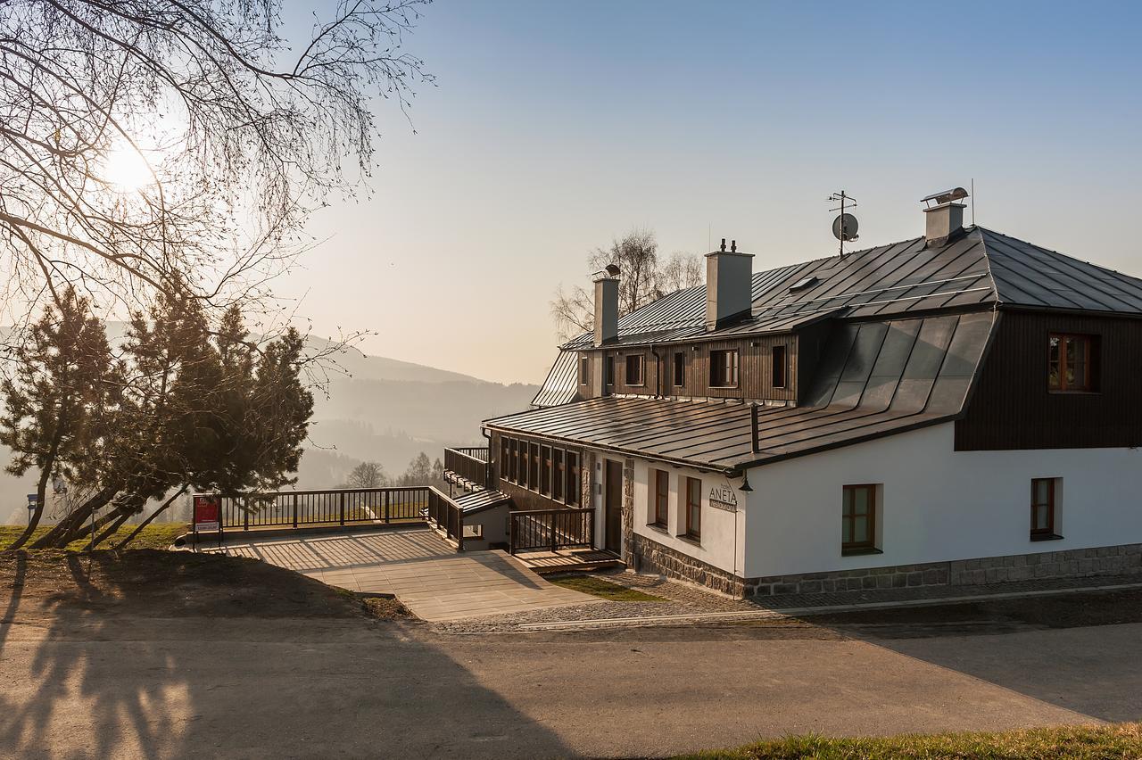 Aneta Hotel&Restaurant Vítkovice Esterno foto