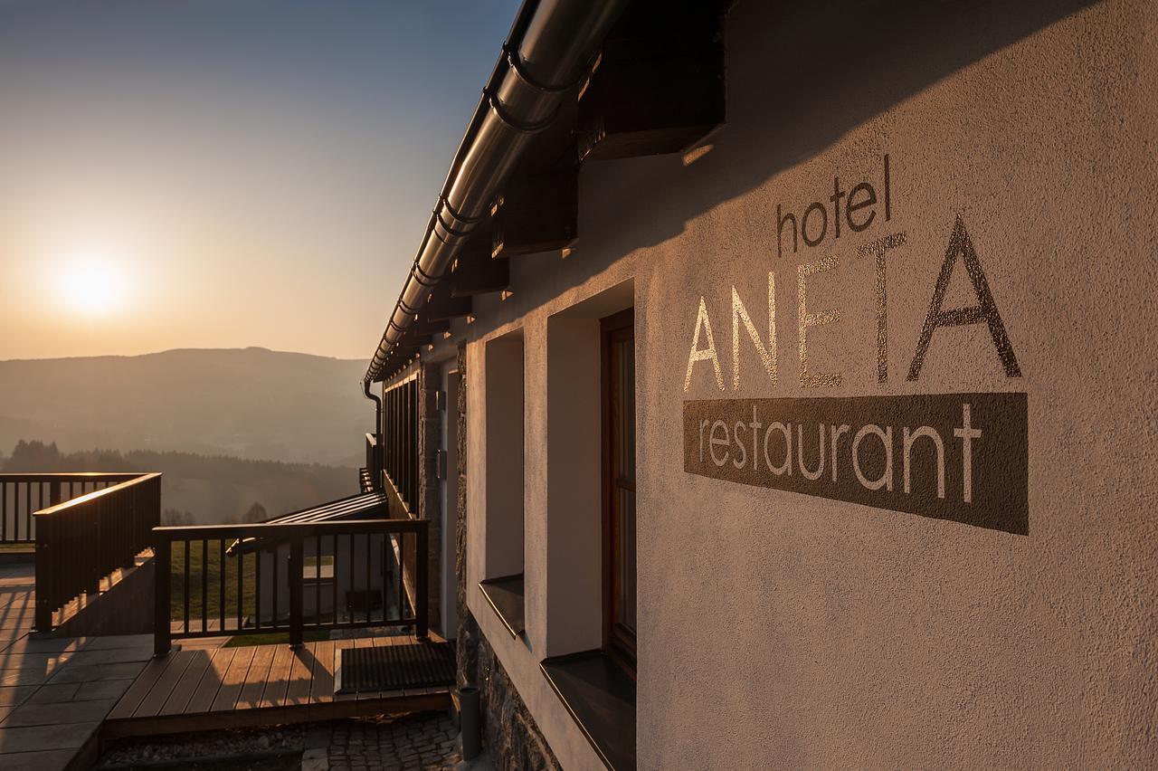 Aneta Hotel&Restaurant Vítkovice Esterno foto